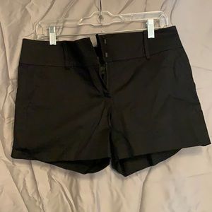 NWT Ann Taylor Modern Fit City Shorts in black size 6 (4 inch inseem)